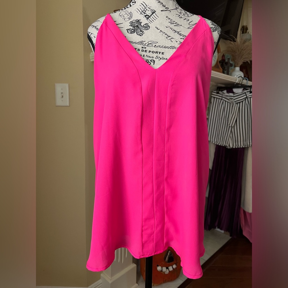 NWT Adrienne halter tank